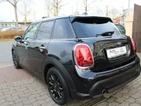 Gebraucht Mini Cooper Classic 136 PS (100 kW) 2023 Schwarz Kleinwagen