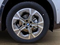 Neu BMW iX1 xLine 150 kW (204 PS) 2025 Silber SUV