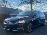 Gebraucht VW Passat Highline 105 PS (77 kW) 2012 Schwarz Kombi