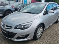 Gebraucht Opel Astra Edition 120 PS (88 kW) 2013 Silber Kombi