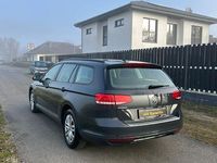 Gebraucht VW Passat Trendline 150 PS (110 kW) 2019 Grau Kombi