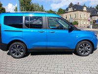Neu Ford Tourneo Courier Titanium 125 PS (91 kW) 2025 Digital aqua blue Van / Kleinbus