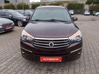 Gebraucht Ssangyong (KGM) Rodius Sapphire 155 PS (114 kW) 2015 Rot Van / Kleinbus