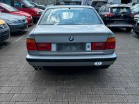 Używany BMW 535 210 KM (154 kW) 1988 Szary Sedan/Limuzyna