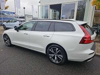 Gebraucht Volvo V60 145 PS (106 kW) 2025 Kombi