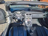 Second-hand Mercedes SLK200 163 CP (119 kW) 2003 Argintiu Cabrio