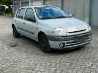 Używany Renault Clio II 58 KM (42 kW) 2001 Srebrny Hatchback