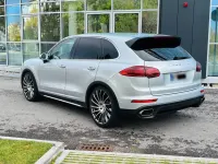 Second-hand Porsche Cayenne 262 CP (192 kW) 2015 Argintiu SUV