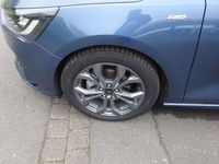 Gebraucht Ford Focus ST-Line X 155 PS (114 kW) 2023 Chromablau metallic Kombi