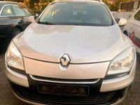 Gebraucht Renault Mégane GrandTour 110 PS (80 kW) 2013 Silber Kombi