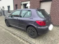 Gebraucht Peugeot 307 90 PS (66 kW) 2003 Violet Limousine