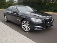Gebraucht BMW 750 Performance 449 PS (330 kW) 2014 Imperialblau Limousine