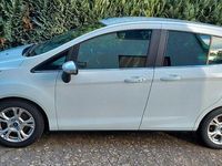Gebraucht Ford B-MAX Titanium 95 PS (69 kW) 2013 Weiß Van / Kleinbus