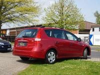 Gebraucht Hyundai i30 Classic 109 PS (80 kW) 2012 Rot Kombi
