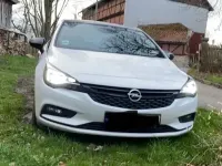 Gebraucht Opel Astra Dynamic 110 PS (80 kW) 2016 Weiß Limousine