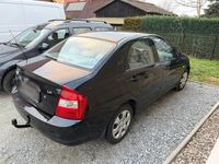 Gebraucht Kia Cerato 105 PS (77 kW) 2005 Schwarz Limousine
