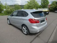 Gebraucht BMW 218 Active Tourer Advantage 140 PS (102 kW) 2020 Silber Van / Kleinbus