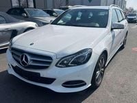 Gebraucht Mercedes E220 Avantgarde 170 PS (125 kW) 2015 Polarweiss Kombi