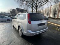 Gebraucht Ford Focus Style 101 PS (74 kW) 2008 Silber Kombi