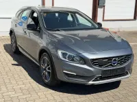 Gebraucht Volvo V60 CC Momentum 150 PS (110 kW) 2015 Grau Kombi