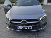 Gebraucht Mercedes A180 116 PS (85 kW) 2019 Limousine