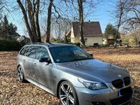 Gebraucht BMW 530 235 PS (172 kW) 2009 Grau Kombi