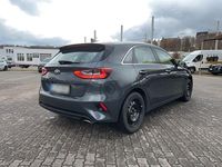 Gebraucht Kia Ceed Vision 140 PS (102 kW) 2019 Grau Kleinwagen