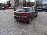 Gebraucht Hyundai i20 Classic 75 PS (55 kW) 2017 Braun Kleinwagen