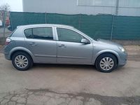 Gebraucht Opel Astra Edition 105 PS (77 kW) 2005 Silber Limousine