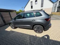 Gebraucht Skoda Karoq Tour 150 PS (110 kW) 2023 Silber SUV