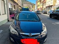 Second-hand Opel Astra Selection 101 CP (74 kW) 2011 Albastru Berlinǎ