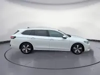 Usata VW Passat Elegance 150 CV (110 kW) 2025 Bianco Station wagon
