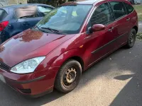 Gebraucht Ford Focus 100 PS (73 kW) 2003 Rot Kleinwagen