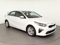 Używany Kia Ceed Edition 7 101 KM (74 kW) 2021 Biały Hatchback