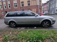 Usata VW Passat 131 CV (96 kW) 2003 Grigio Station wagon
