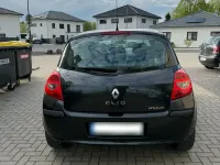 Używany Renault Clio II Dynamique 75 KM (55 kW) 2006 Czarny Sedan/Limuzyna