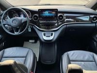 Gebraucht Mercedes V300 Avantgarde Edition 237 PS (174 kW) 2024 Bergkristallweiß metallic Van / Kleinbus