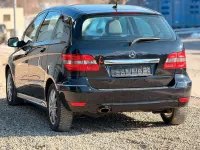 Gebraucht Mercedes B200 136 PS (100 kW) 2008 Schwarz Van / Kleinbus