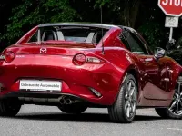 Gebraucht Mazda MX5 132 PS (97 kW) 2021 Soul red crystal m Cabrio