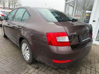 Gebraucht Skoda Octavia Ambition 105 PS (77 kW) 2013 Braun Limousine
