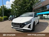 Neu Hyundai i20 Blackline 90 PS (66 kW) 2026 Weiß Kleinwagen