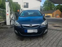 Gebraucht Opel Astra Edition 116 PS (85 kW) 2010 Blau Limousine