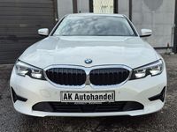 Gebraucht BMW 318 Advantage 150 PS (110 kW) 2019 Weiß Limousine
