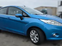 Gebraucht Ford Fiesta Titanium 82 PS (60 kW) 2010 Blau Limousine