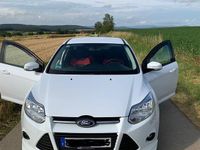 Gebraucht Ford Focus ST-Line 125 PS (91 kW) 2011 Weiß Limousine