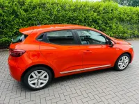 Gebraucht Renault Clio SE 67 PS (49 kW) 2021 Orange Kleinwagen