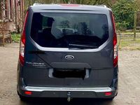 Gebraucht Ford Tourneo Titanium 120 PS (88 kW) 2015 Grau Van / Kleinbus