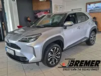 Gebraucht Toyota Yaris Cross Team 92 PS (67 kW) 2022 Shimmering silver SUV