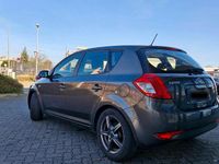 Gebraucht Kia Ceed 120 PS (88 kW) 2010 Grau Kleinwagen