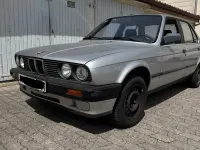 Gebraucht BMW 318 Basis 108 PS (79 kW) 1990 Silber Limousine